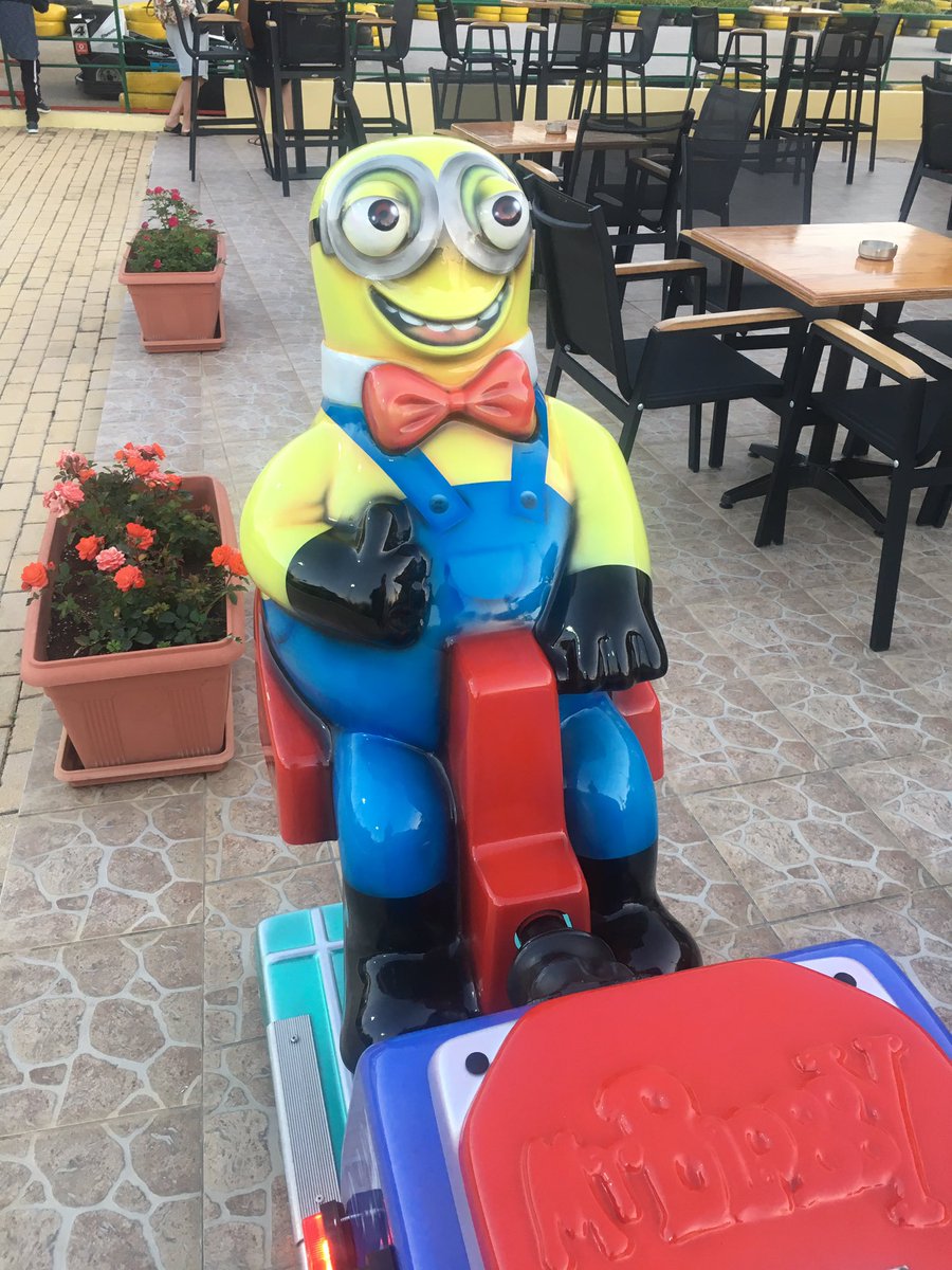 bigcox's tweet photo. I'm delighted to announce that Mr Blobby and a Minion have had a child together. Both mother and baby are doing well. https://t.co/jCLgN3gSJ2
