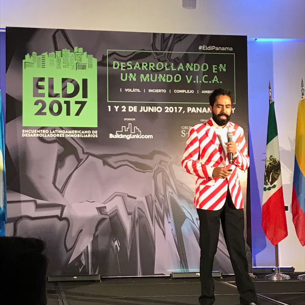 4SRealEstate's tweet photo. Carlos Muñoz 4S presente ELDI Panamá 2017 con el tema "Radi-Calidad Disruptiva: La 5ta era de los negocios" #eldipanamá @cm4s @grupo4smx https://t.co/zHDkNX5roO