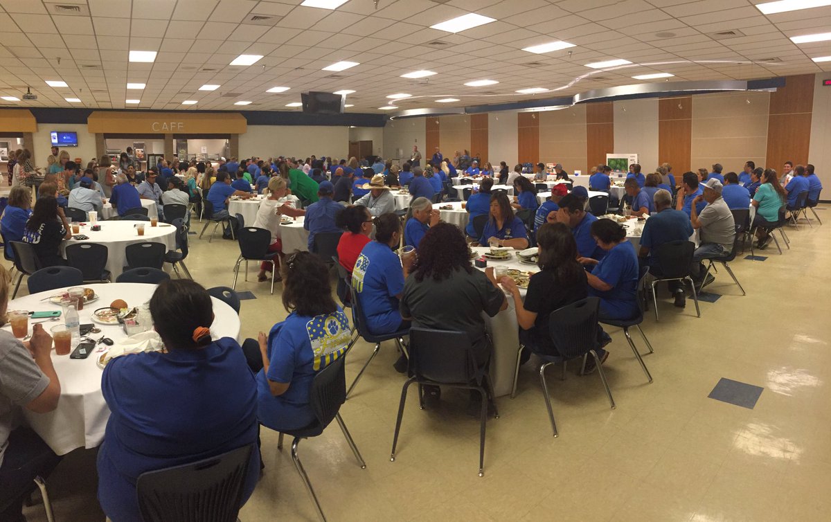 FrenshipISD's tweet photo. FISD is honored to recognize our maintenance and custodial staff today during annual appreciation luncheon. Thankful for all you do! https://t.co/Ko2TxHsPMD
