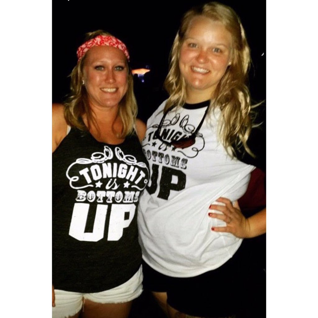 tayloraposey's tweet photo. #tb to #RTS2015 and flying my @BrantleyGilbert flag all the way to Cullman cause @rockthesouth is back tomorrow 🙌 @lestaylor914 https://t.co/LTyO4PFCLM