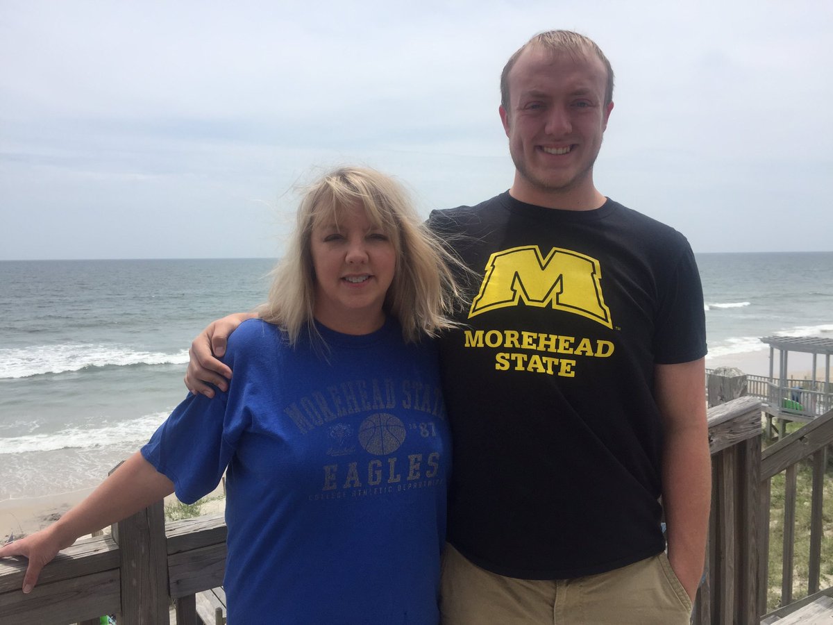 lawson1995's tweet photo. #MSUDay from Topsail Island. Alumni ('93) and future Eagle (Fall '17) https://t.co/PgVvRF4ysX