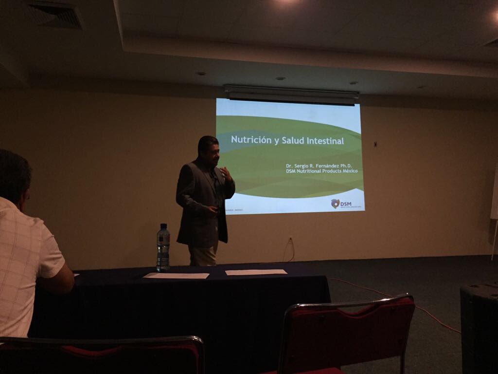 jesusmoralesdsm's tweet photo. Congrats Dr. Sergio Fernandez #Poultry Technical Manager of México @DSMFeedTweet, for your participation at #AVECAG as speaker #guthealth https://t.co/KGiMklqtoe