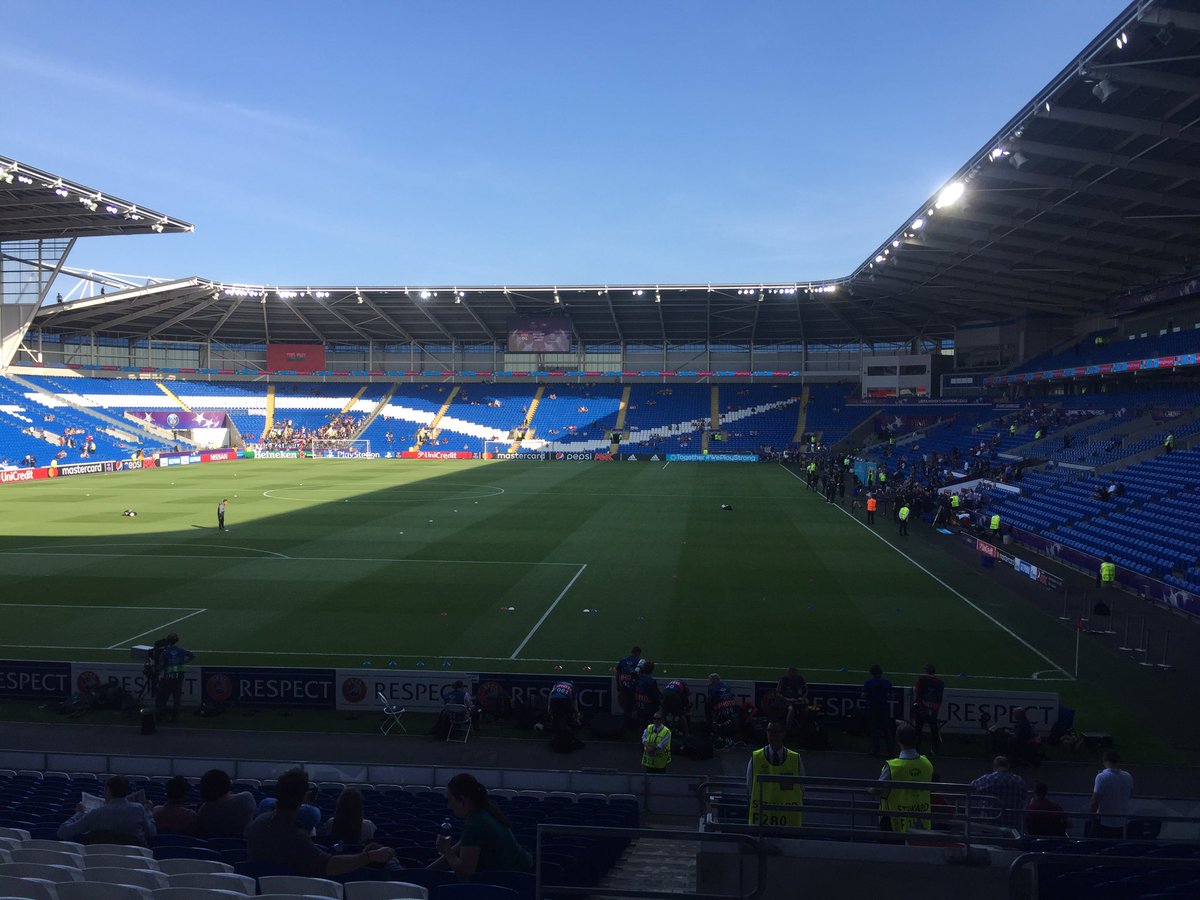 djsamt's tweet photo. #UWCLfinal https://t.co/d5NenTywh6