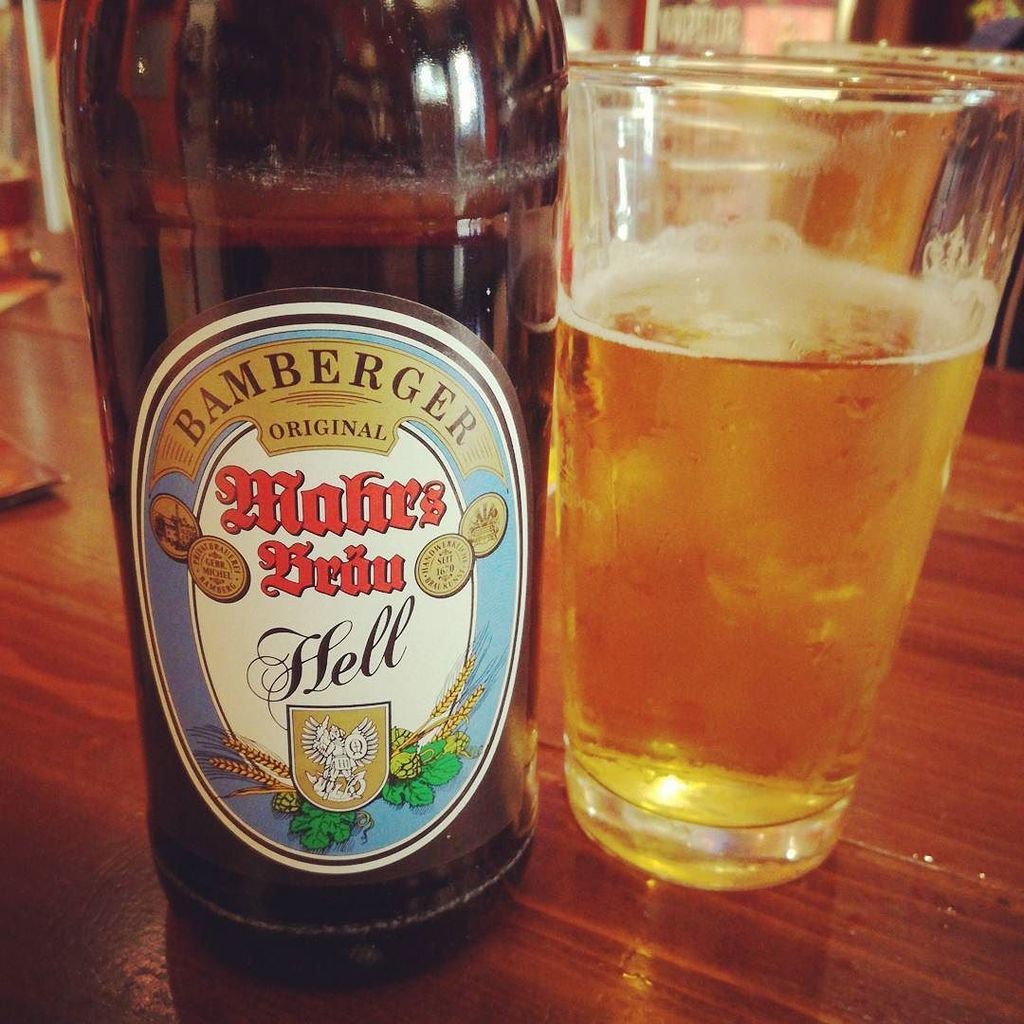 PintaMedicea's tweet photo. Mahrs Bräu Hell, #bamberg #birra #cerveza #bier #biere #cerveja #pivo #beerporn #instabeer #cervejaartesanal #brej… https://t.co/WdUkeENSwt https://t.co/FWdoeCXmMu