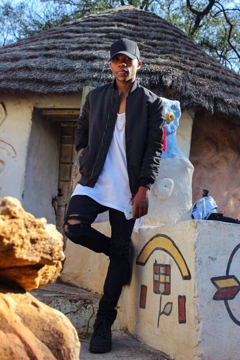 YoungApteek's tweet photo. #TrappedInTheTrap 🔥🔥🔥👌🏽 https://t.co/61UxZSNtvd