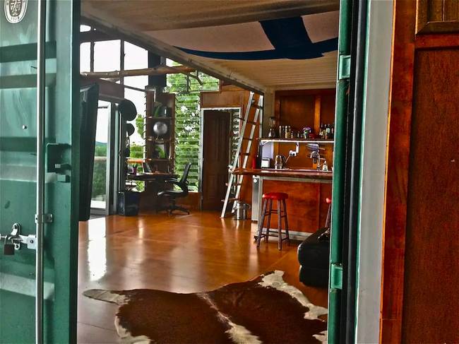 ColosIncUSA's tweet photo. This #shippingcontainer house makes sense
https://t.co/gjhN9BObXw
#sustainable #cargotecture #containermods #tinyhouse #shippingcontainers https://t.co/rzSKzNeUX3