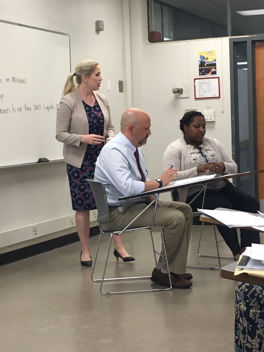 FIULACC's tweet photo. Educators participate in a 'task' exercise during the #MIBRIDGE workshop. @MelissaBaralt @MDCNorthCampus @GoGlobalED #FIULACC https://t.co/vUw2zVlUED