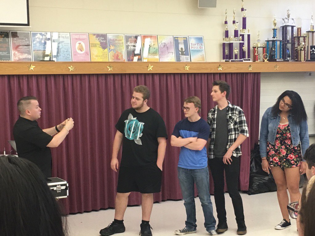 RMHS_Choir's tweet image. Thanks so much for entertaining us today, @BillCookMagic! RMHS choir can't wait to see more next year! @RMFineArts