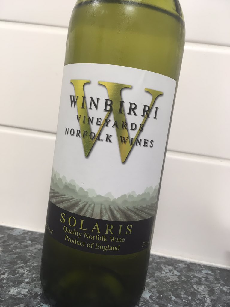 <a href="/DaneburyFizz/">Danebury Vineyards</a> <a href="/majesticashbn/">Majestic Ashbourne</a> <a href="/ChapelDownWines/">Chapel Down</a> In the interest of #EnglishWineWeek exploration, the <a href="/Winbirri/">Winbirri Vineyards</a> #Solaris joined the party. Not a grape I've tried alone before #ukwinehour