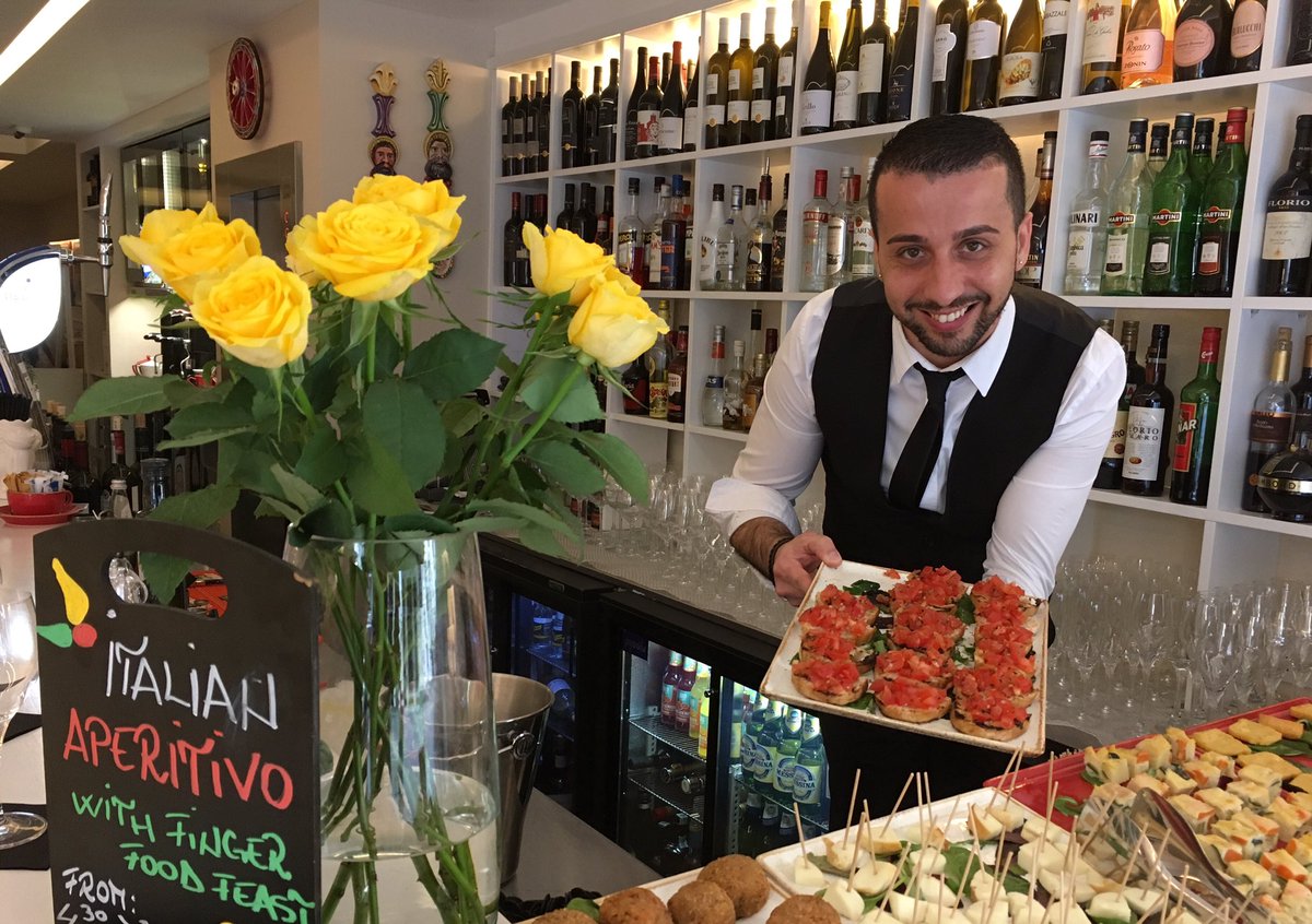 🙌 Meet Michele and enjoy our #Sicilian #aperitivo! #Sicily #TastingSicilyUK #hospitality