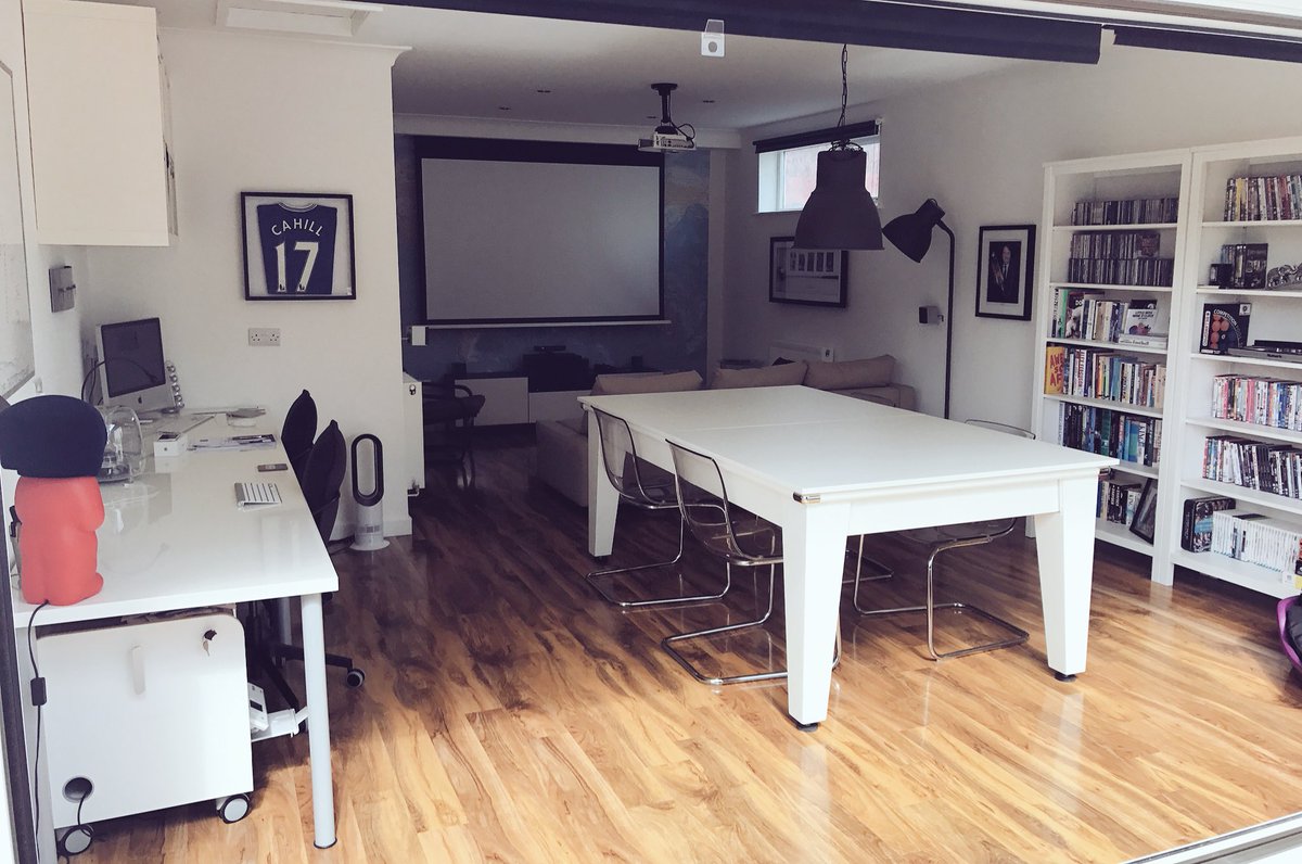 lloydyefc10's tweet photo. Arrived home from London to find my new office table had been delivered. Looks better with the top off๐ #GreatWorkingEnvironment #NoRedBalls https://t.co/H8ux61un2i