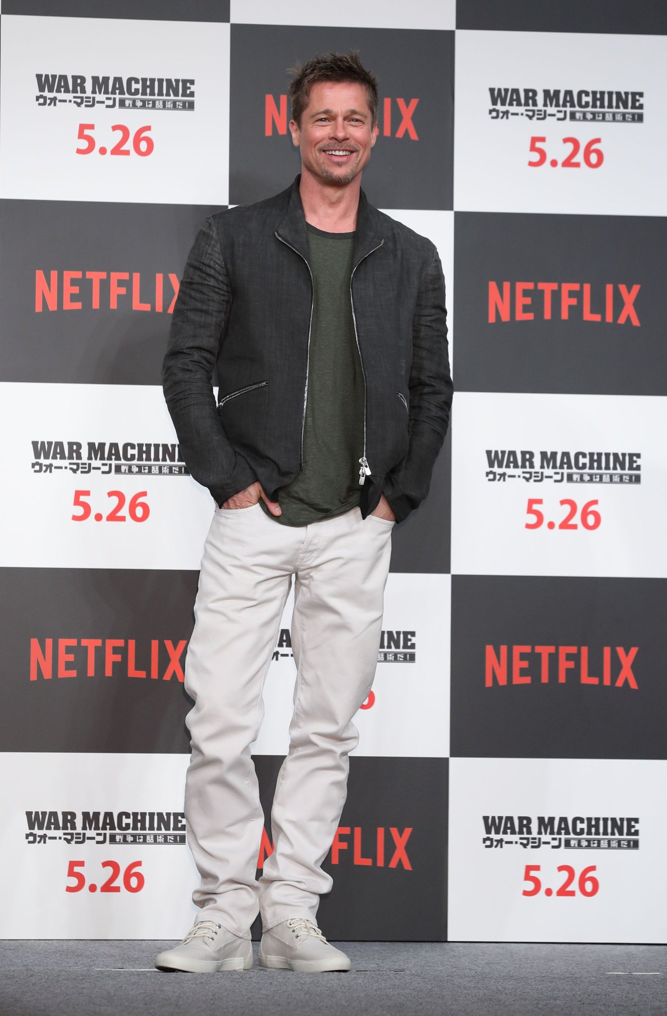 Timberland on Twitter: "Brad Pitt in #TimberlandxThread Newport Bay Chukkas  at his premiere! More about our partnership w/ @ThreadIntl here:  https://t.co/ACLKw5Kgm5 https://t.co/Bx3dAol8wM" / Twitter