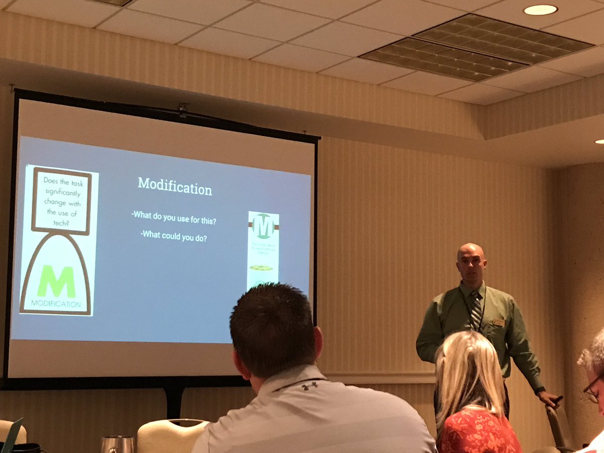 @swprscjason sharing his knowledge of SAMR!
#usaks17 
#SAMR
#covfefe
