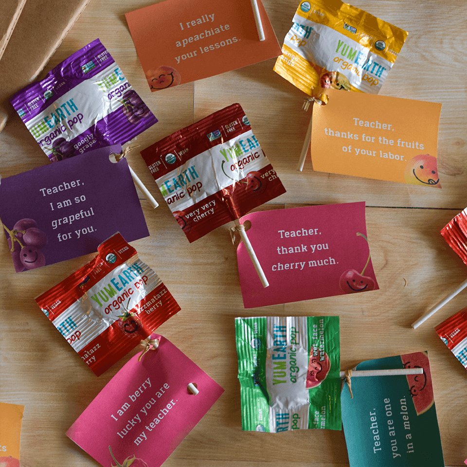 YumEarth's tweet image. School’s almost out for summer! Let your teachers know how much you apPEACHiated 🍑 them this year with a simple treat #teacherappreciation