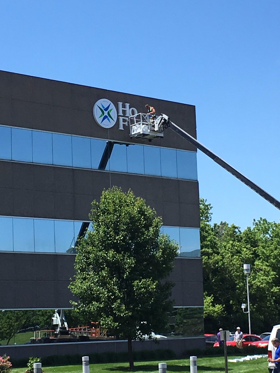 SignCraftInd's tweet image. For the @HomePointLoans /Stonegate merger #SignCraft installed 16 signs in 12 different states for their transition! goo.gl/hINeGv