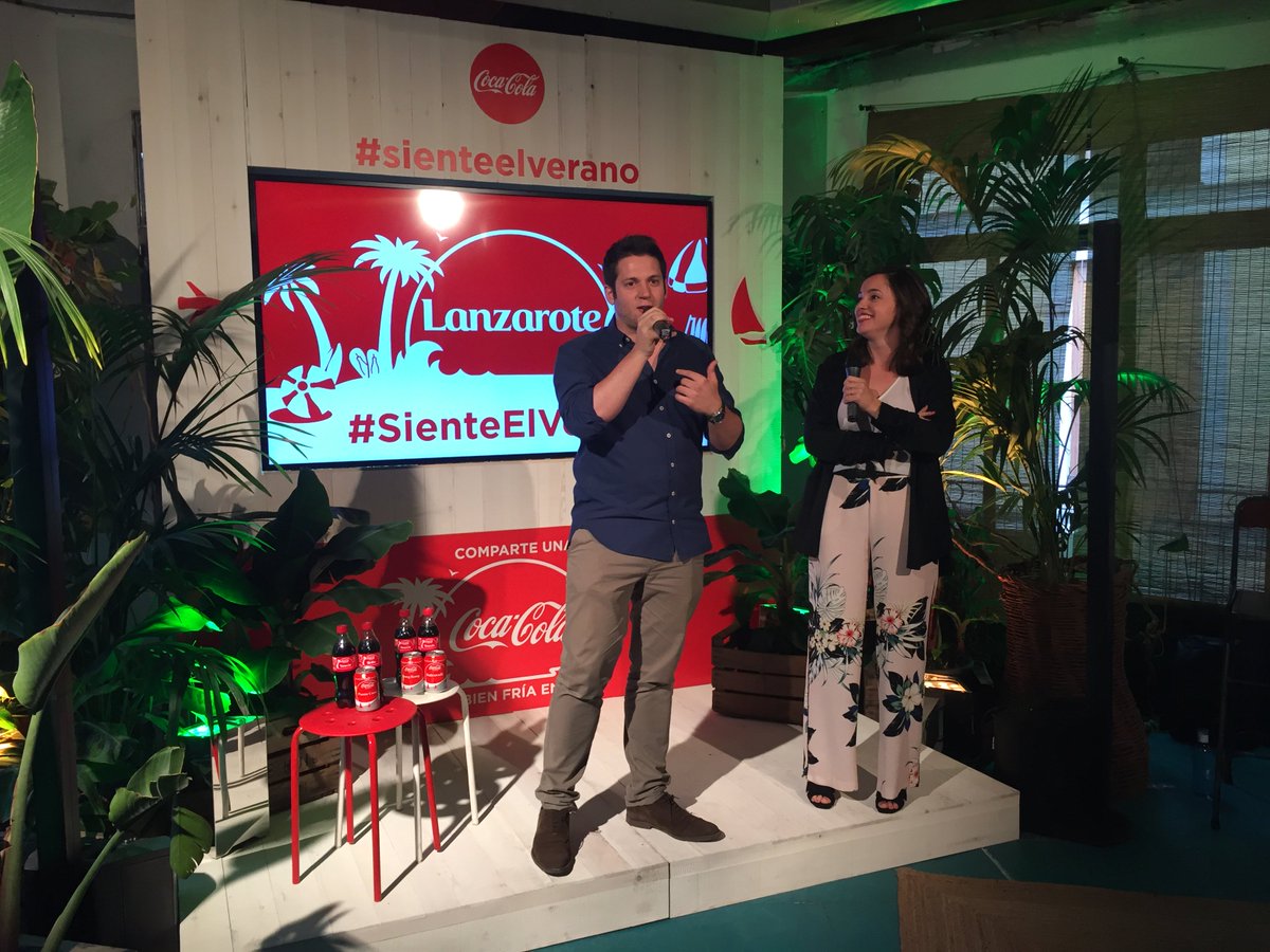 🔴 .@osuna_bea y <a href="/zoriviajero/">Zori del Amo</a> en la presentación de #SienteElVerano en <a href="/elviajeromadrid/">elviajeromadrid</a>. ¡Abrochaos los cinturones! ¡Despegamos! ✈️✈️