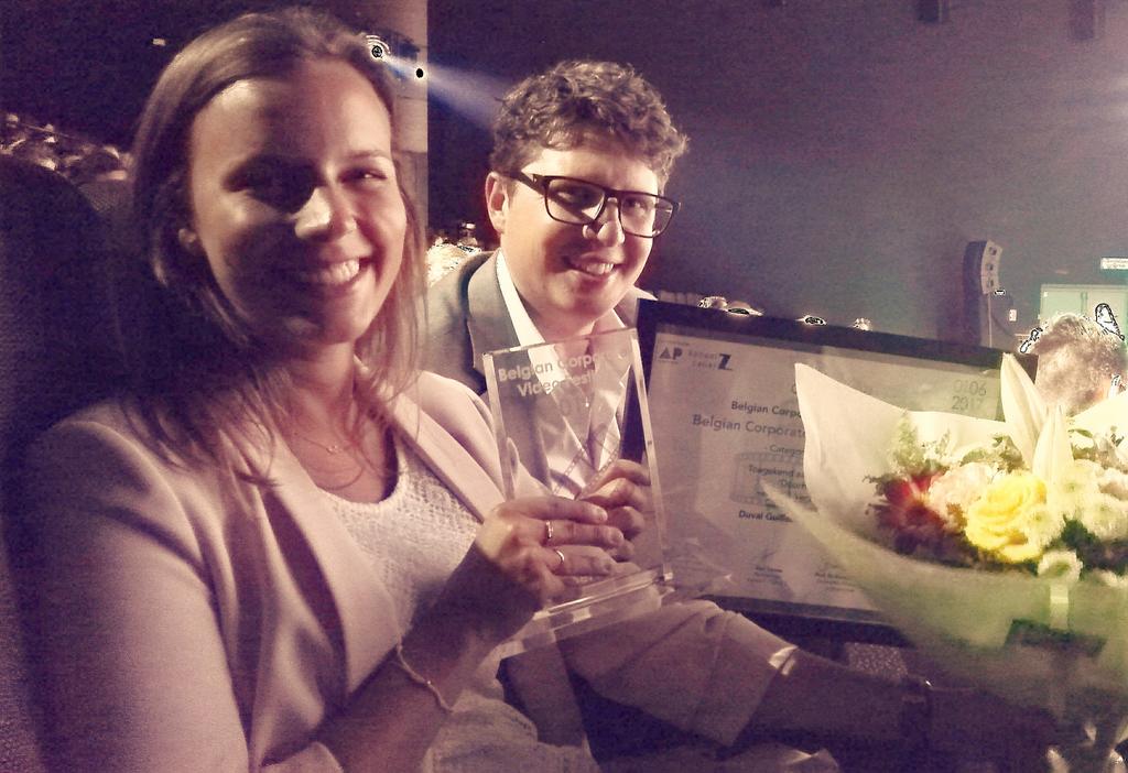 LaurentWinnock's tweet photo. @AXAinBelgium & @duvalguillaume win Belgian Corporate Video Award category Services with 'Facebook-burglary' campaign #AXA #bcvf17 #proud https://t.co/sMGWYyqR8c