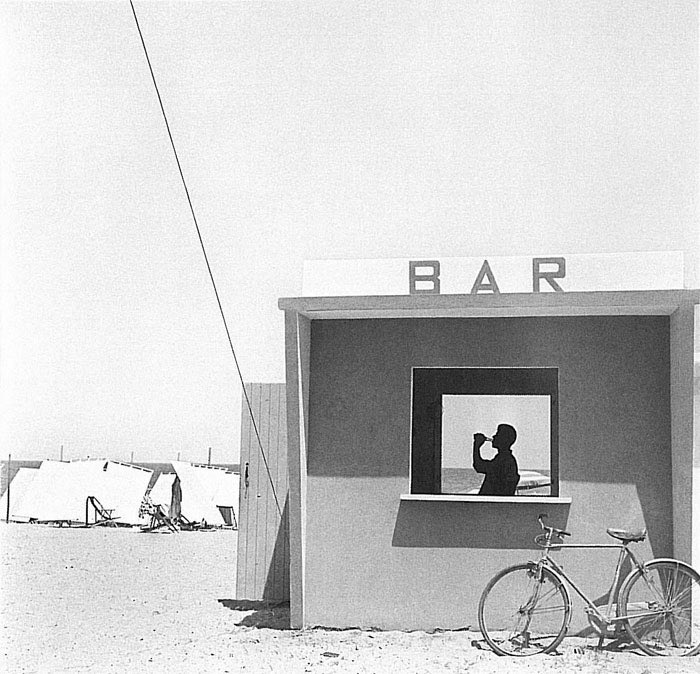 Fra_E's tweet photo. Piergiorgio Branzi (1957) | @ContrastoGall https://t.co/IogK0oSq9w