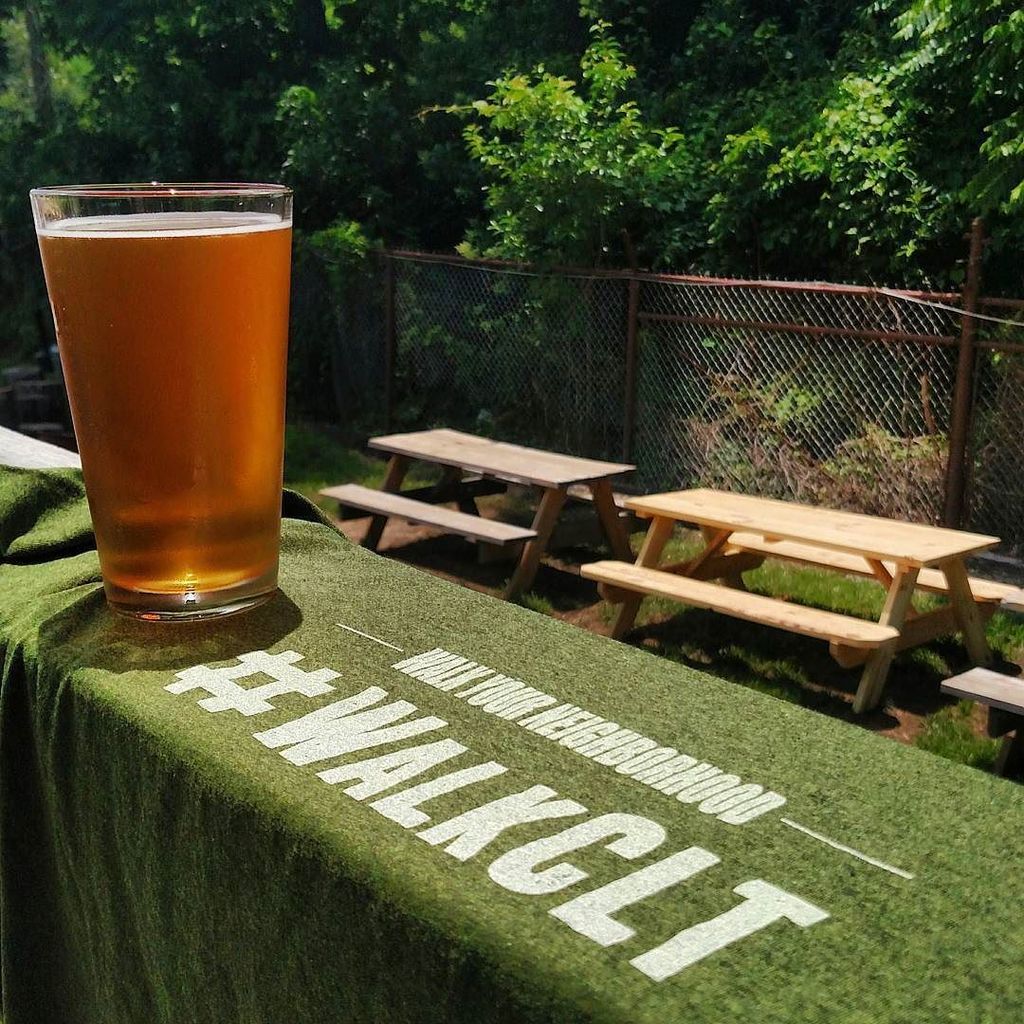 Friday vibes🚶Join in for #WalkCLT tomorrow from 5-8pm in <a href="/freemorewest/">FreeMoreWest</a>🚶For a $10 donation get a custom tee and <a href="/bl/">Brett Lider</a>… ift.tt/2st6qdQ