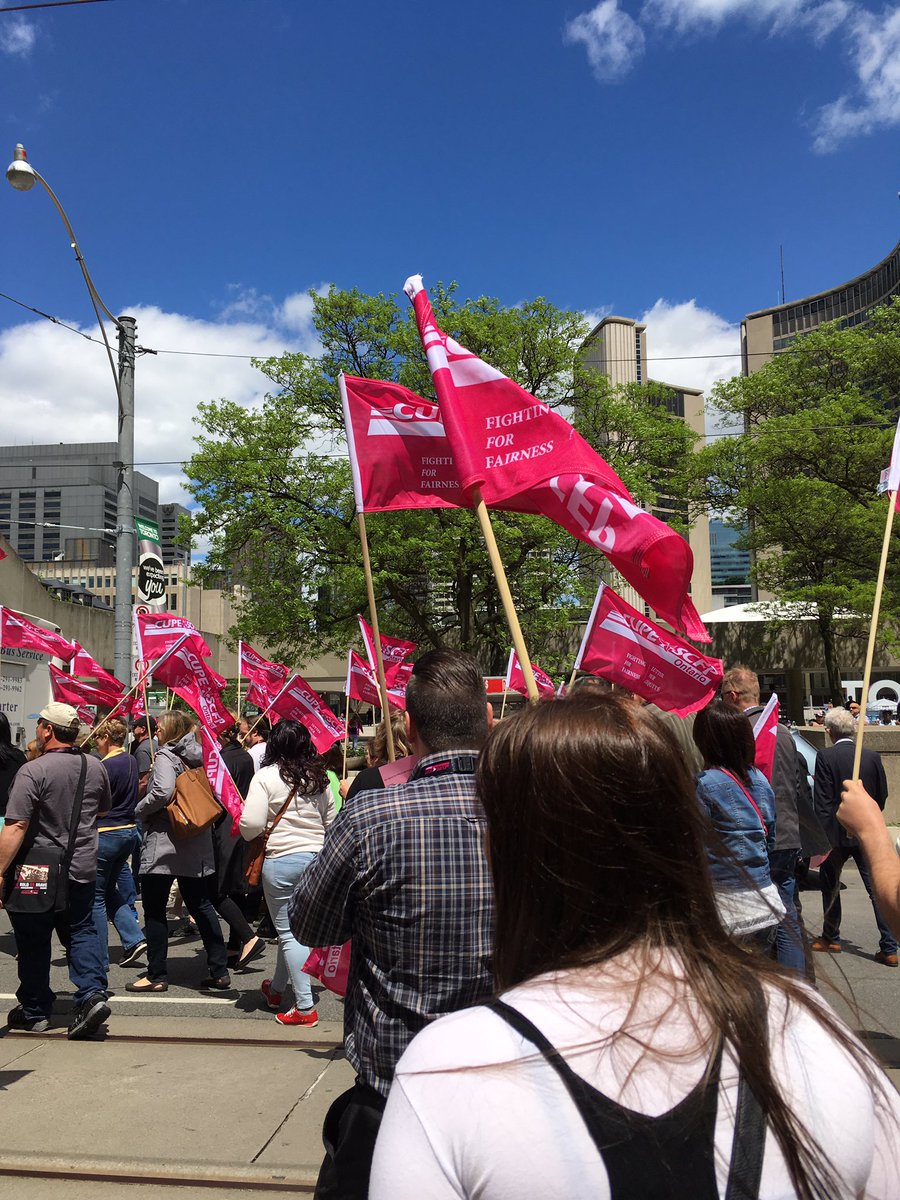 MommyMuslim's tweet photo. Nice day for a rally! Speaking up for injured workers &amp; the right for safe working conditions for everyone! #CUPEON17 #cupe #unionsolidarity https://t.co/tUPRJTcIbW