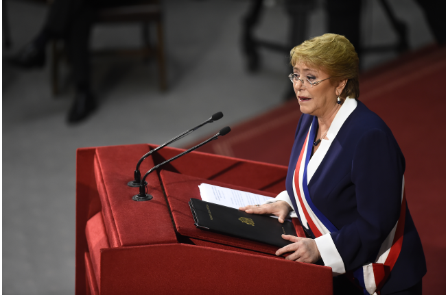 TransferenciaUC's tweet photo. Presidenta Bachelet en #cuentapública2017 destaca alianza I+D de alimentos saludables que participa la @ucatólica
https://t.co/OV45WZclSY https://t.co/hSqNTFSmwM