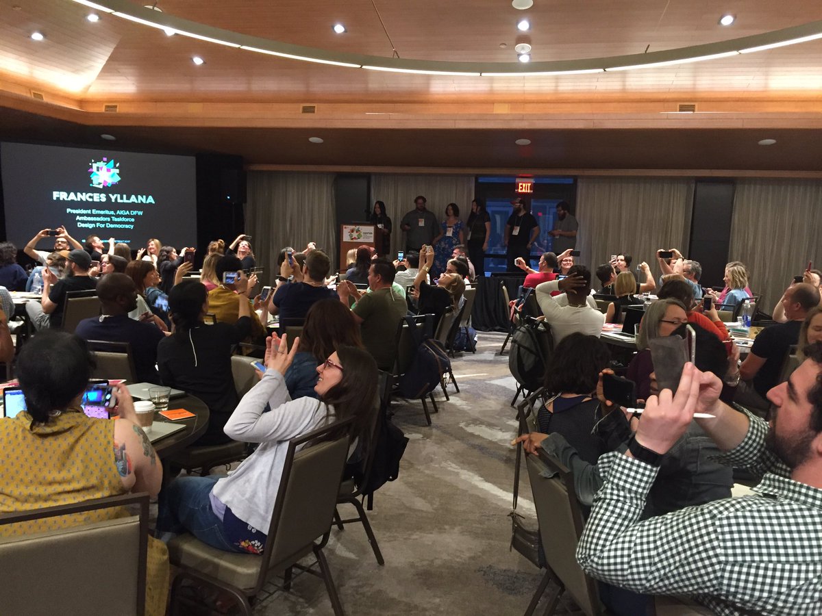 BonjourFrances's tweet photo. Frances gave me a shout out!! #TheOtherFrances #AIGARetreat https://t.co/aLhRNTuuiF