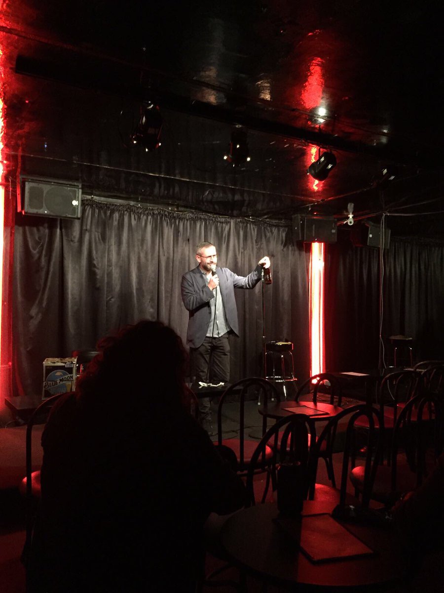 AronFlam's tweet photo. Mördade på The Comedy Store med Andrew Delman igår natt. Lite tunt i publiken men de andra komikerna gillade det. https://t.co/RWvZVhmXKp