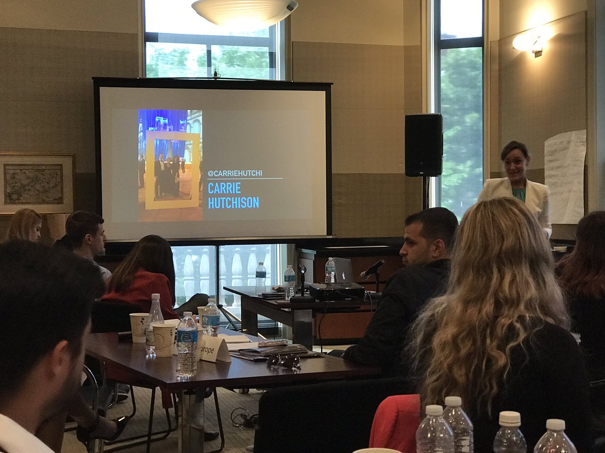 kaskolo's tweet photo. What an agenda! @NatGeo @carriehutchi #YTILI #Fellows and #pitch skills @gmfus https://t.co/90dGl1rx99
