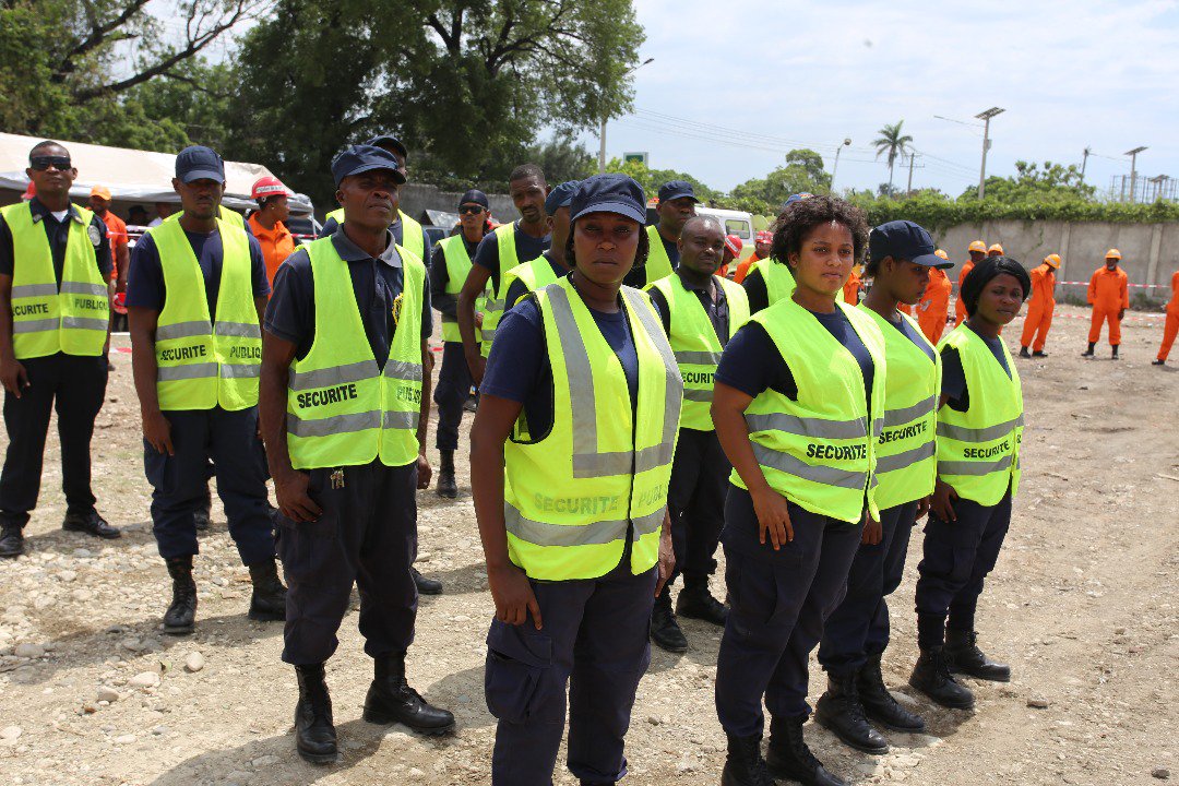 MCHaiti's tweet photo. Le Centre d'Opération d'Urgence National (COUN) se prépare et mobilise ses ressources pour la saison cyclonique 2017 de juin à novembre https://t.co/PQPkyxLp8I
