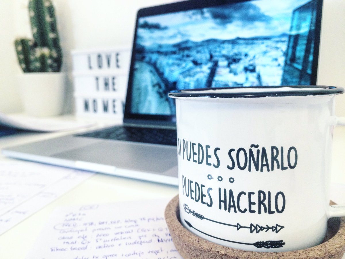Amhra's tweet photo. "A camino largo, paso corto" - Jean Racine #SoyR2 #MFyC https://t.co/pqrAqO63F6