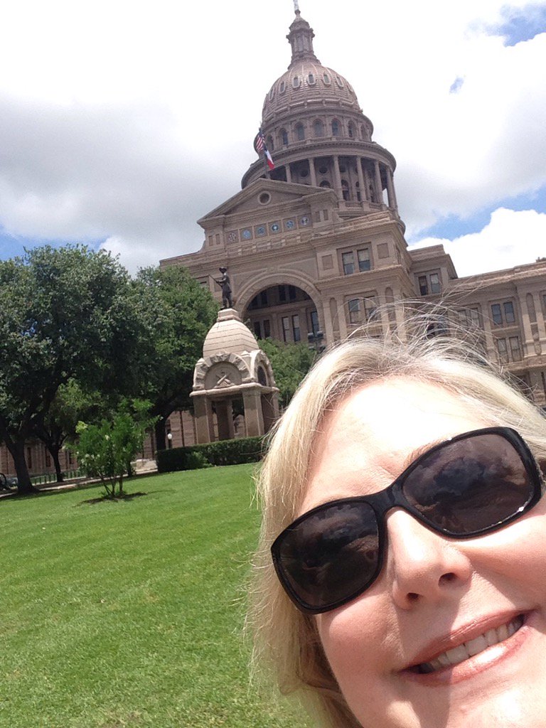 KarolWatson1's tweet photo. @CyFairYeager #YeagerSummerSelfieChallenge https://t.co/tNXkbP37Eo