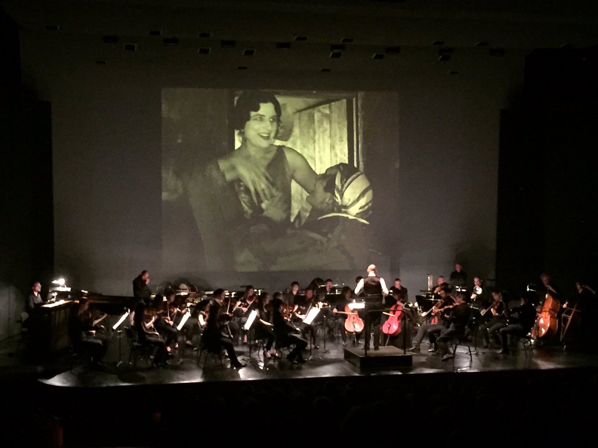 ONPL_orchestre's tweet photo. Ce soir, Ciné concert Carmen avec l'onpl un chef d'œuvre redonné demain à Angers et les 6, 7 et 8 juin à Nantes https://t.co/udl6LExS8F