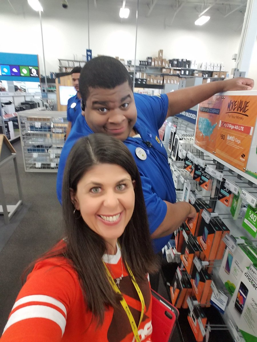 KariChadd3's tweet photo. Me and Zo Boosting It Up at BB Polaris. @BDSprintOhMi @bauscheltjk @NRSPG_ESeaton https://t.co/ZT3OVTUGEA