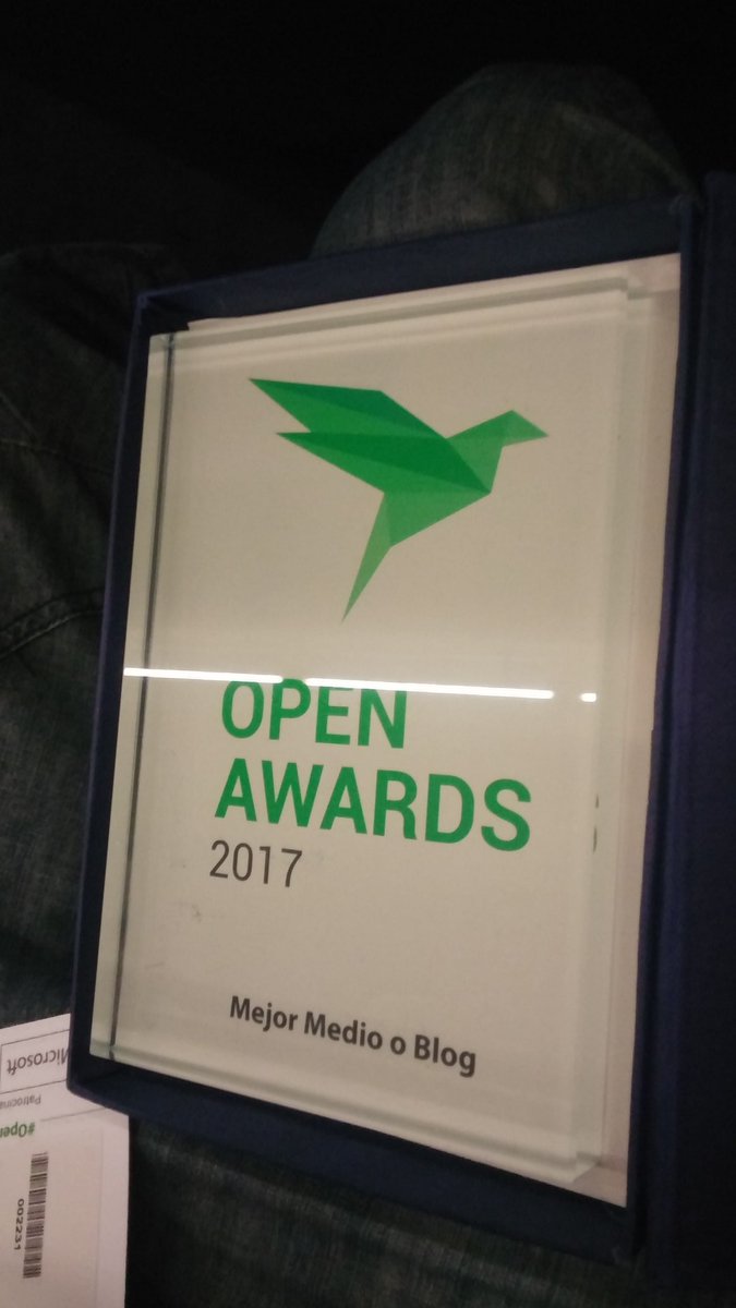 ScaleraBlog's tweet photo. Gracias a todos los que lo habéis hecho posible! Thank you to all the people that made this possible! #OpenAwards2017 #OpenExpo2017 #Scala https://t.co/1JMDtBLp8p