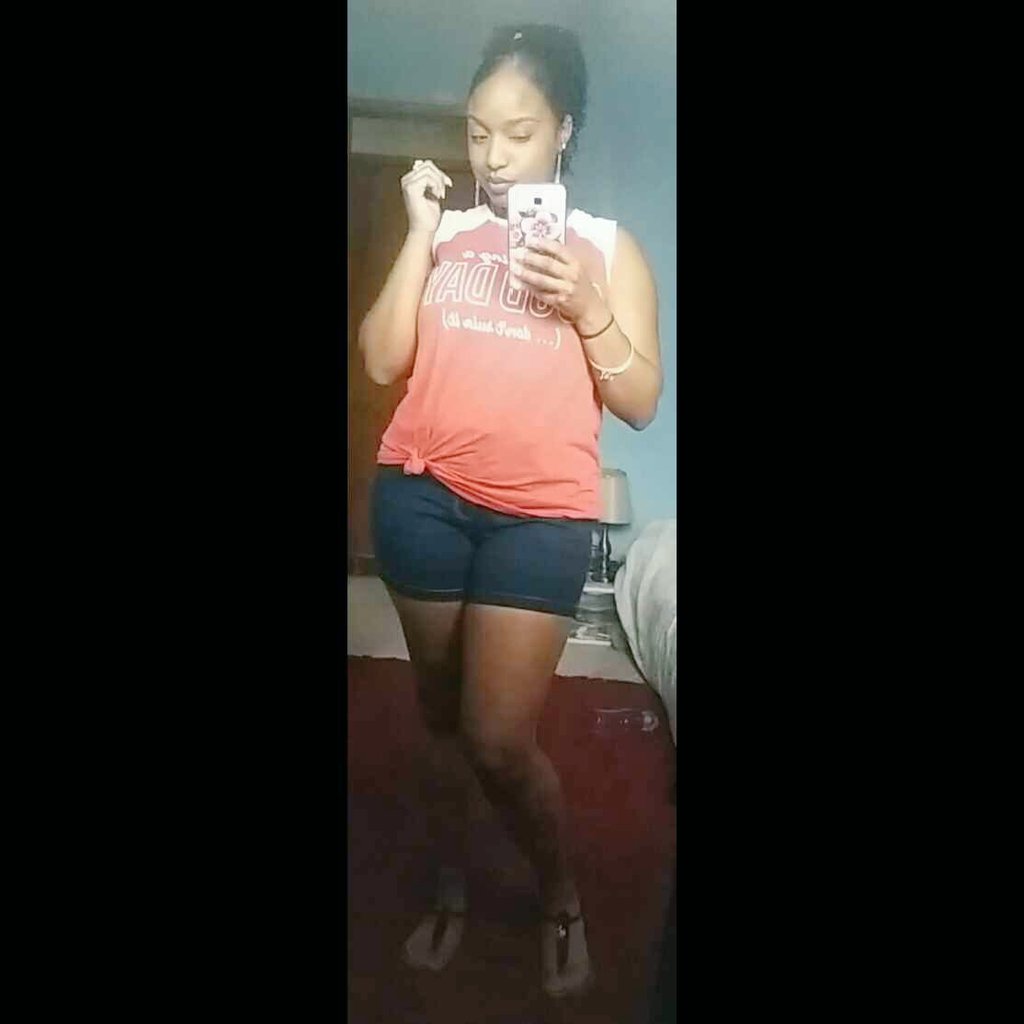 ItzLoveJones2U's tweet photo. Always #loveyourself #Beyondmeasures what you reflect inside shows outside #ThickgirlTwitter #sunnydays #nurse #bachelorsdegree https://t.co/cQ2WQ1lVxO