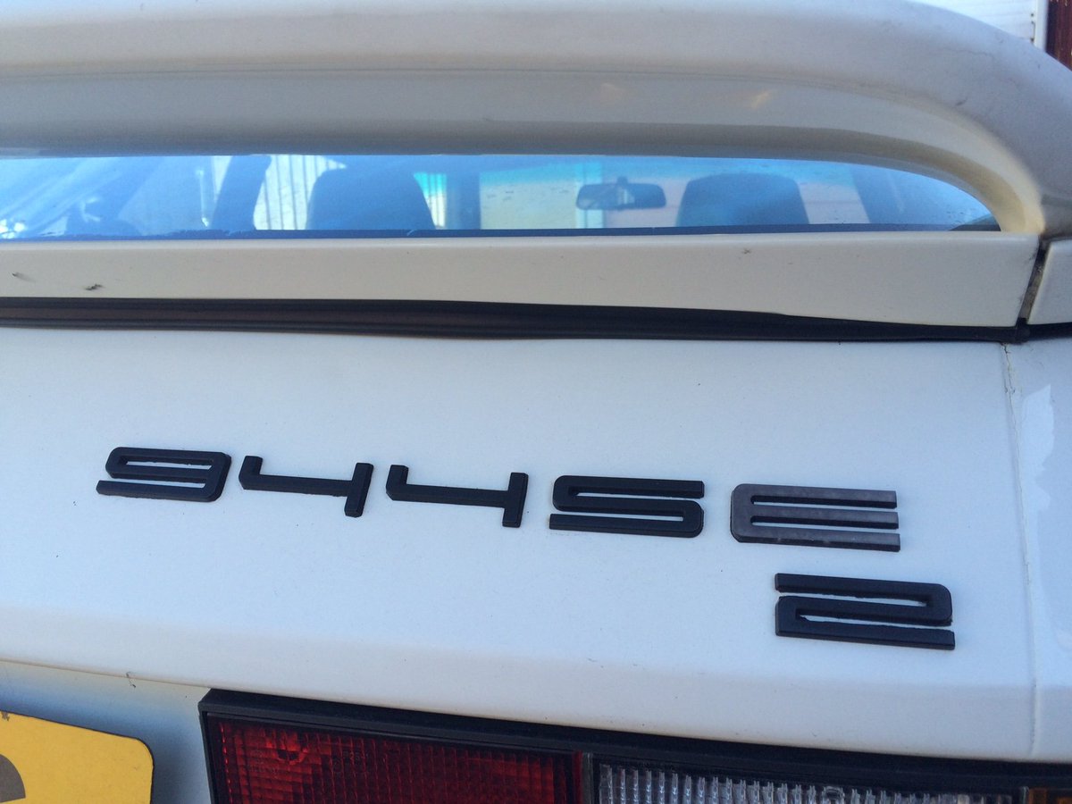 classiccarguru1's tweet photo. 1992 #Porsche memo #UberRare 14 #Prototype SE 944s that led to #968ClubSport #OMG I found one! Meet my next resto project #ClassicCarHour 😀 https://t.co/ooEZHsaYZi