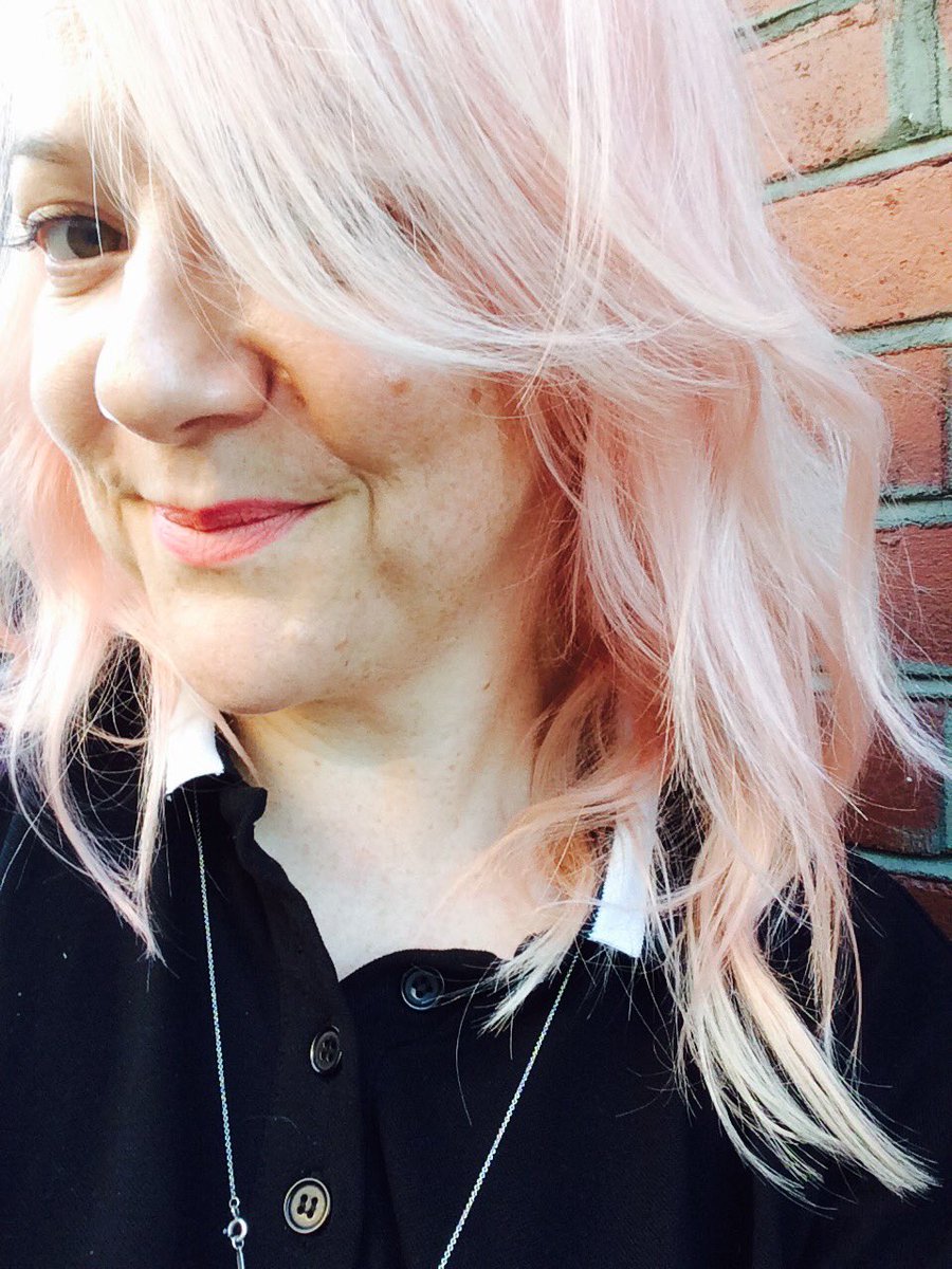 Peachy, shaggy goodness from Corrado, Claire and the 🌟team at <a href="/radiohairsalon/">Radio Hair Salon</a> 🍑🍑Thank you! 😘@redkenuk <a href="/creativeheadmag/">Creative HEAD</a> <a href="/Chalkbeauty/">Chalk Beauty</a>