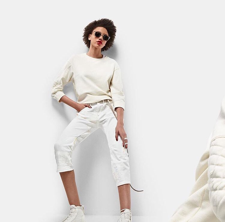 SurplusTrends's tweet photo. "Bright white denim and sleek, minimal silhouettes #GStarRAW #summer" @GStarRAW https://t.co/YjyCayDhXF