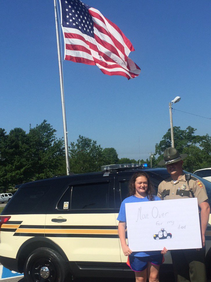 THPLawrencebur's tweet photo. #MoveOver17 was a single day event but should be an everyday practice. Kloe asks you to do it for her dad and we ask you do it for all of us https://t.co/9OfdfAJJnh