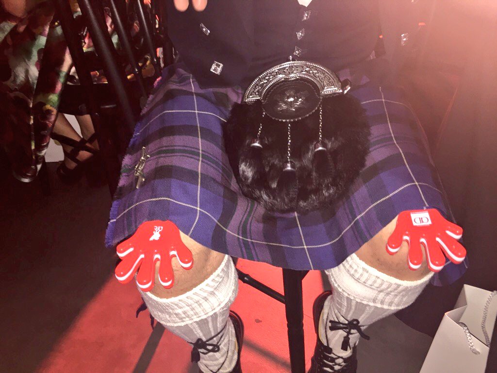 dlk9's tweet photo. A true Scotsman wears clappers under his kilt! @stadiumexp #SEHA2017 #ClapperPic https://t.co/Nkbobkeyvy
