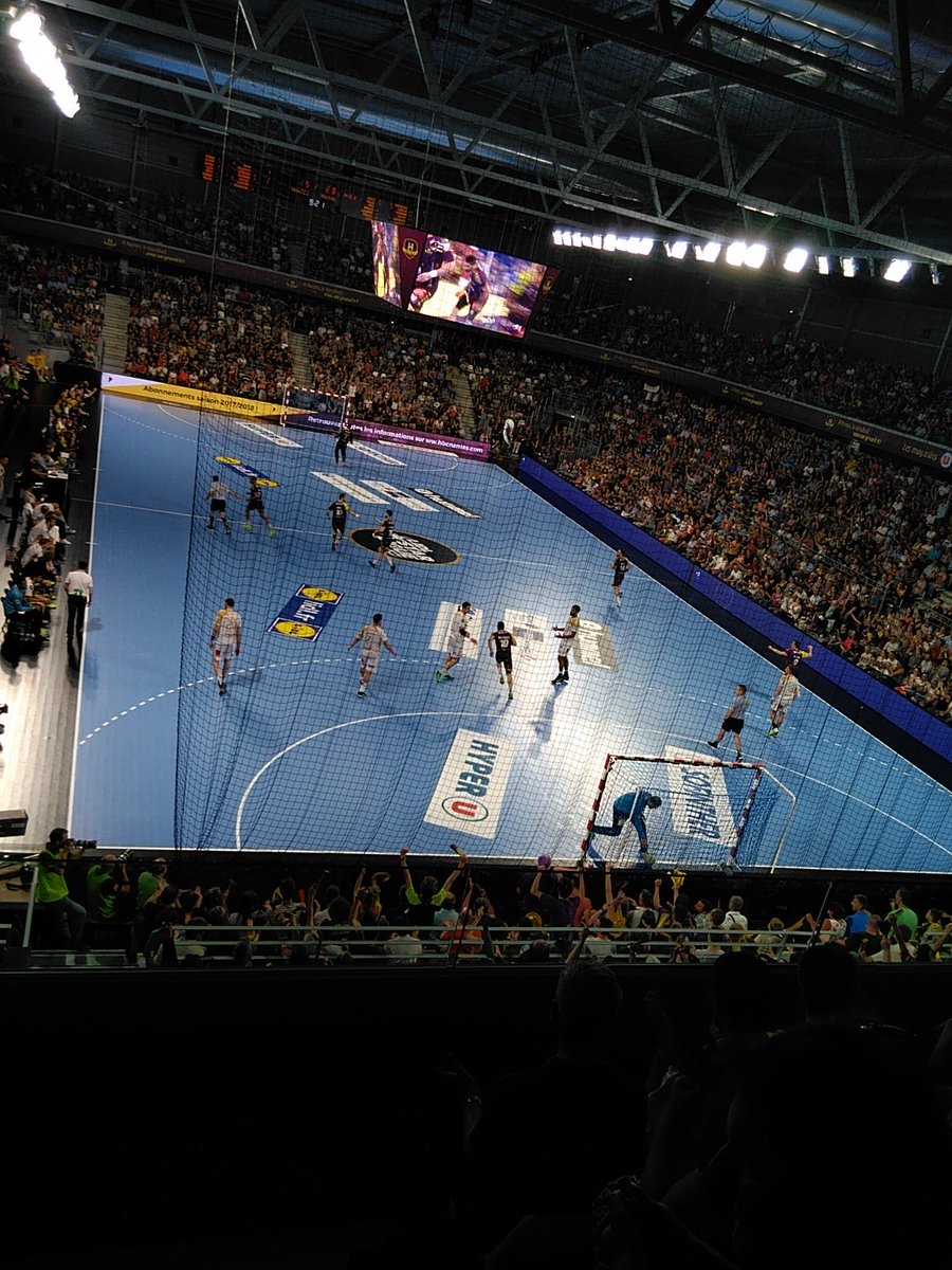 JacquesDeckert's tweet photo. #15ansTIMCOD belle remontada en cours du @HBCNantes orchestrée par senores @Balaguer14 et @EGurbindo !! https://t.co/U24sATYLV7