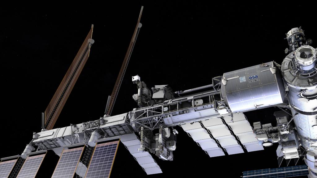 CosmosRevealed's tweet photo. A notable payload aboard the Dragon spacecraft today is NICER, the world's first mission devoted to studying neutron stars.

#SpaceX #CRS11 https://t.co/KdllaTcf55
