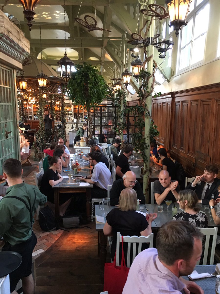 GiovanniPoz's tweet photo. Conference dinner #oldhabits17 - Stephen Shapin, @sashahandley, and 32 great speakers!!! Tomorrow 2nd day @unishefhistory https://t.co/uRuHrNMyYF