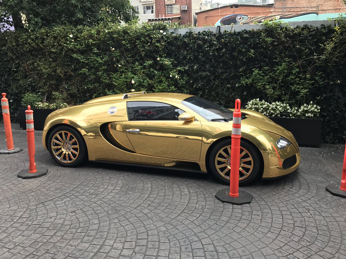 harrismonkey's tweet photo. Subtle https://t.co/pylpVFgN8C