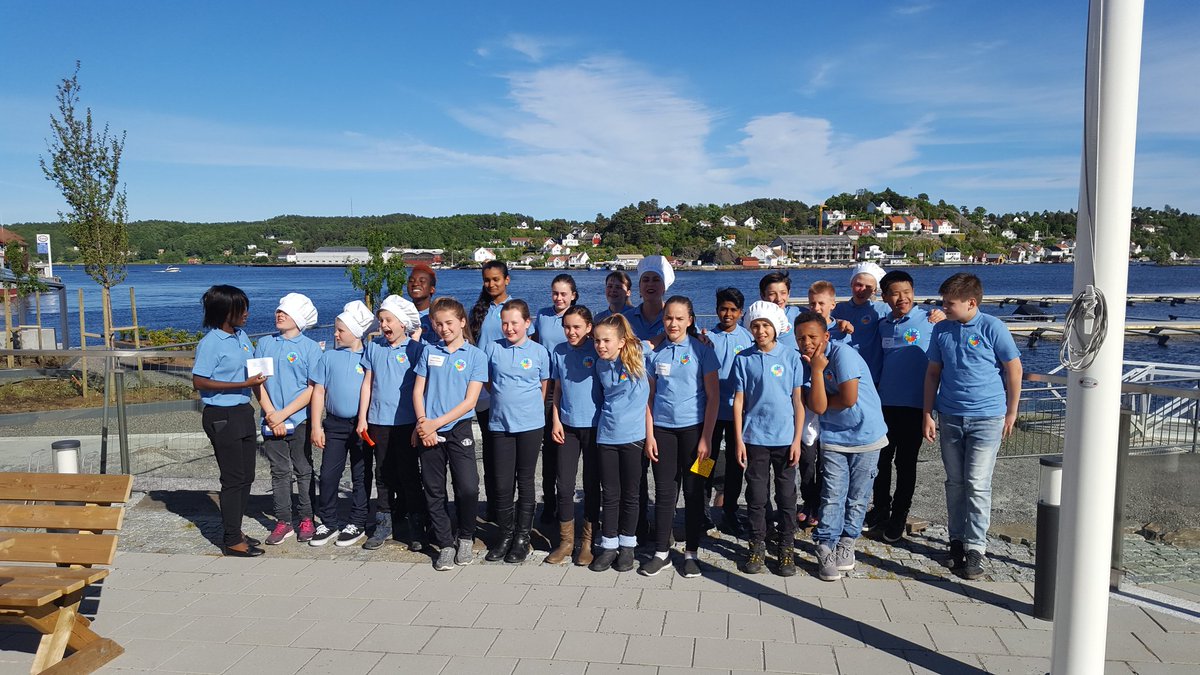 CandiceRHansen's tweet photo. Absolutely elated after our popup restaurant Exhibition was a huge success. Raised 10000kr 4 our charities &amp; served gr8 food! #pypexhibition https://t.co/i3gRHBJbs8
