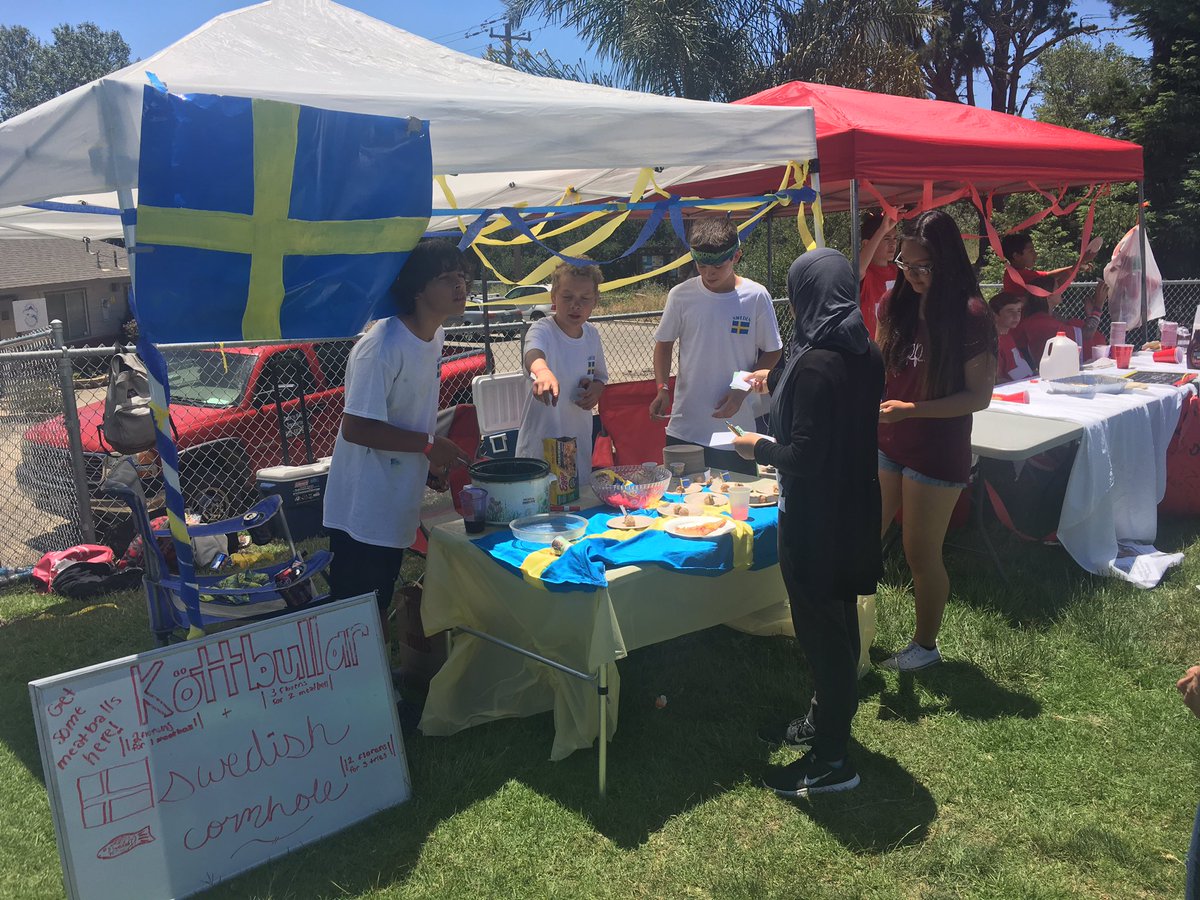 neffdan5's tweet image. World expo day @PauldingMiddle 7th graders @LuciaMarUnified #fungeography