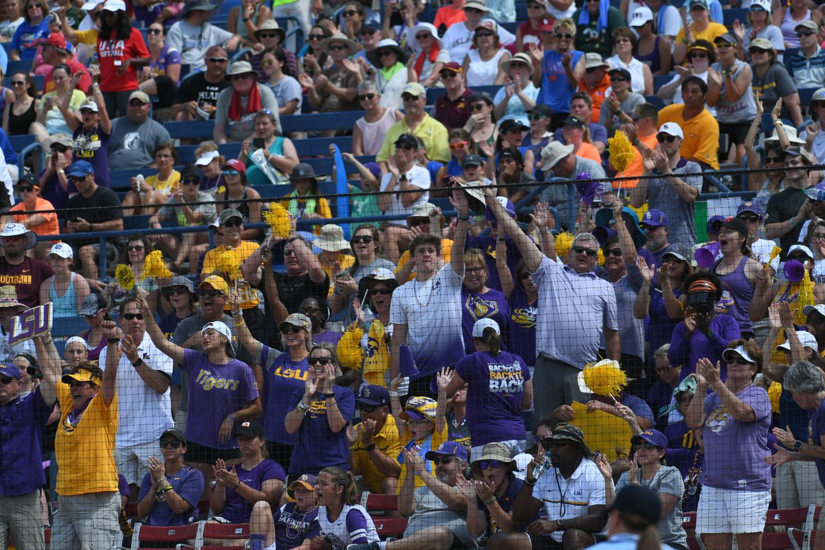 LSUsoftball's tweet photo. FINAL: LSU 2, UCLA 1 
The Tigers take down the Bruins to advance to take on Florida at 6 p.m. Friday. https://t.co/cQzgsB8xkc