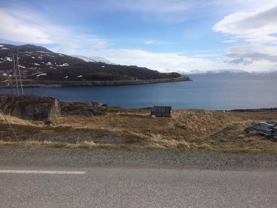 angelsnow1987's tweet photo. Utsiktsbilde ifra Klokkerøya, Hammerfest #finnmark #naust #natur #utsikt #landskap https://t.co/i4oNaqski8