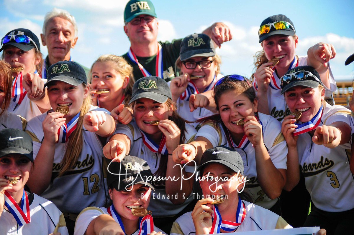 ThompsonFoto12's tweet photo. @baileyparshall @BvasdAthletics @BVAFootball Congrats BVA!! Proud to have been able to cover the historic season. #NotDoneYetThough https://t.co/zzPYsTtWpC