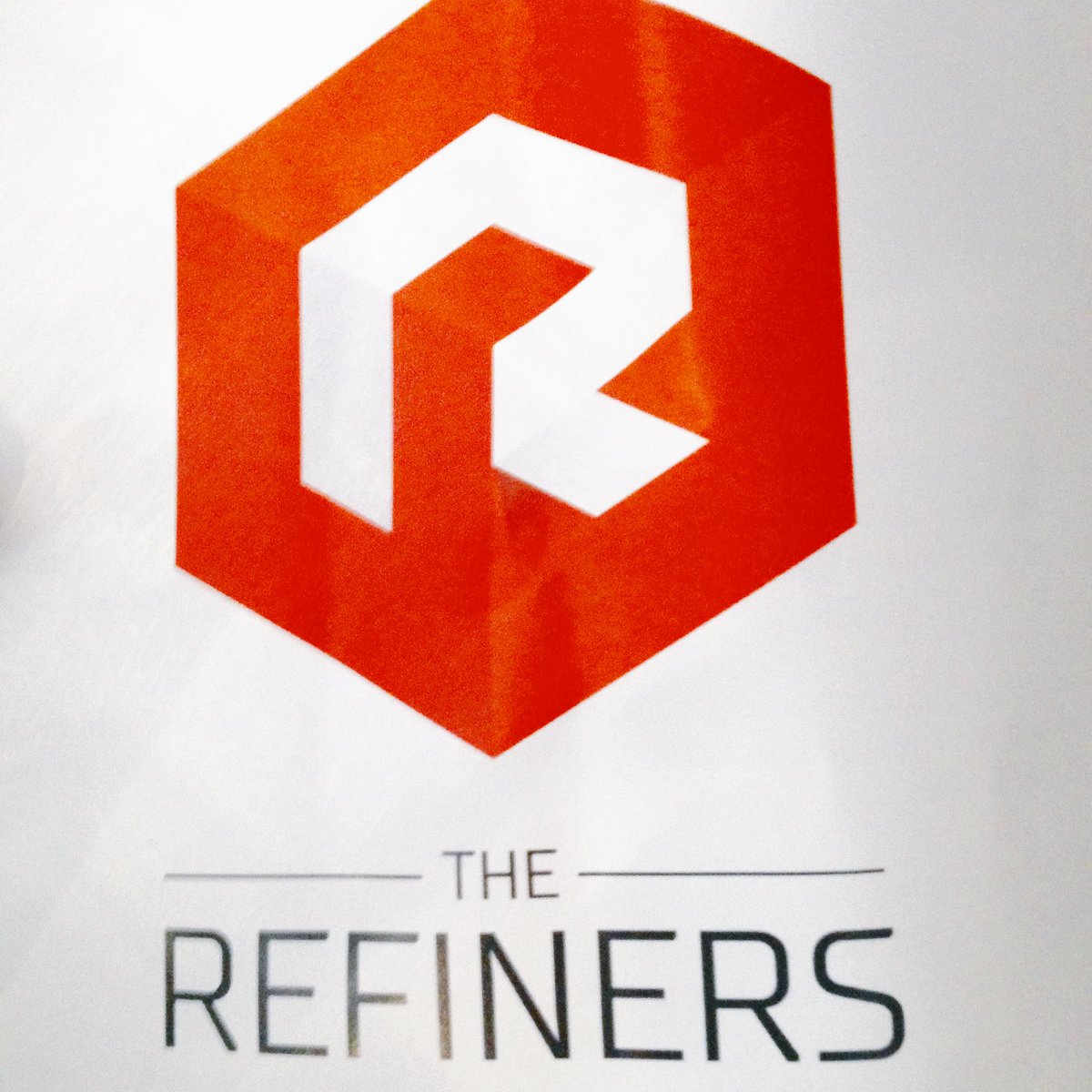 FranceinSF's tweet photo. "Don't just come to #SiliconValley, crush it" Pitch Night Fleet #2  @TheRefiners_Inc at @parisoma #accelerator #program #startup #franceinsf https://t.co/KdntU2P0PB